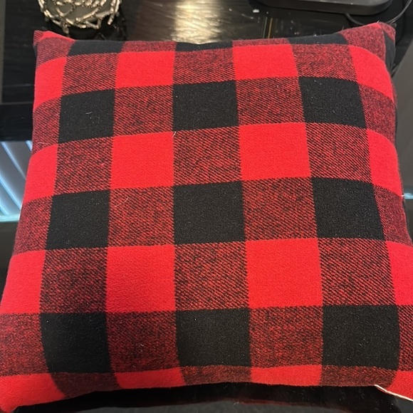 Pair of Vintage red black plaid wool pillows feathers set of two - Picture 5 of 7